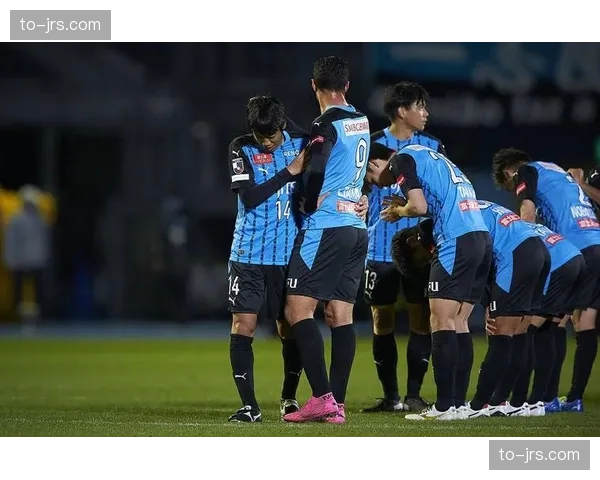 广岛三箭客场2比2战平首尔FC展现日式传控战术韧性